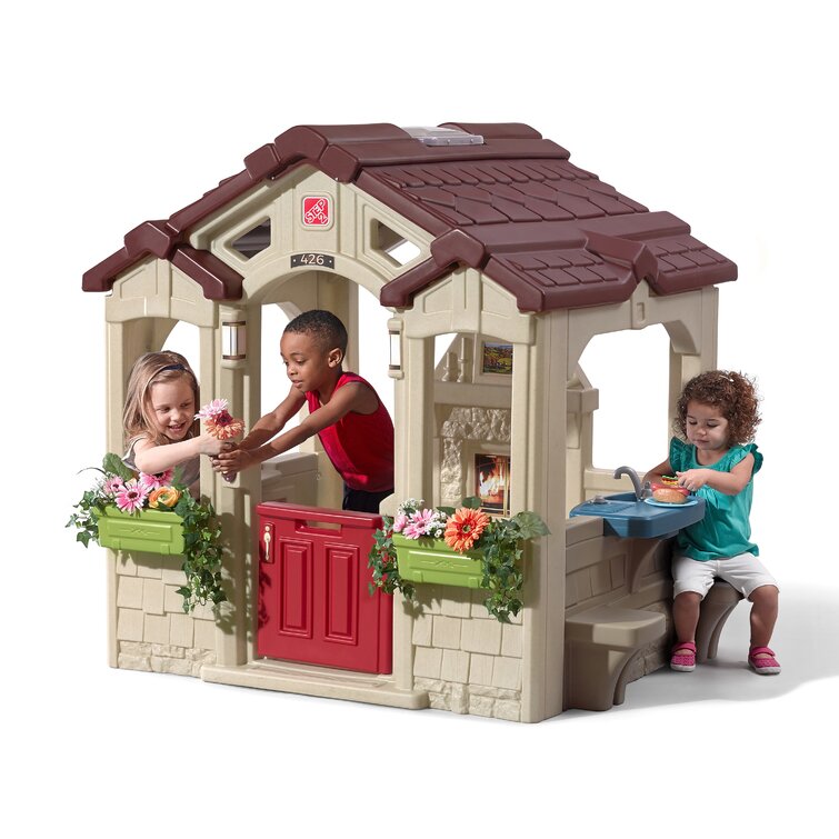 Plastic playhouse with kitchen on sale